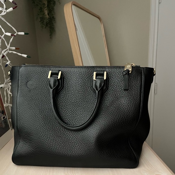 Tory Burch Robinson Pebbled Square Tote - Picture 3 of 12